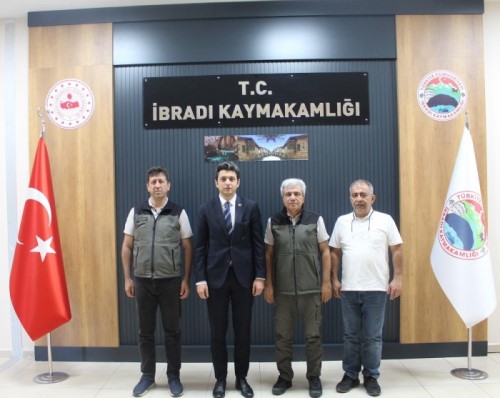 Antalya Orman Bölge Müdür Yardımcısı Sayın Şükrü Akın ÜNLER, Kaymakamımız Sayın İbrahim Cem DEVECİ'yi Makamında Ziyaret Etti. 