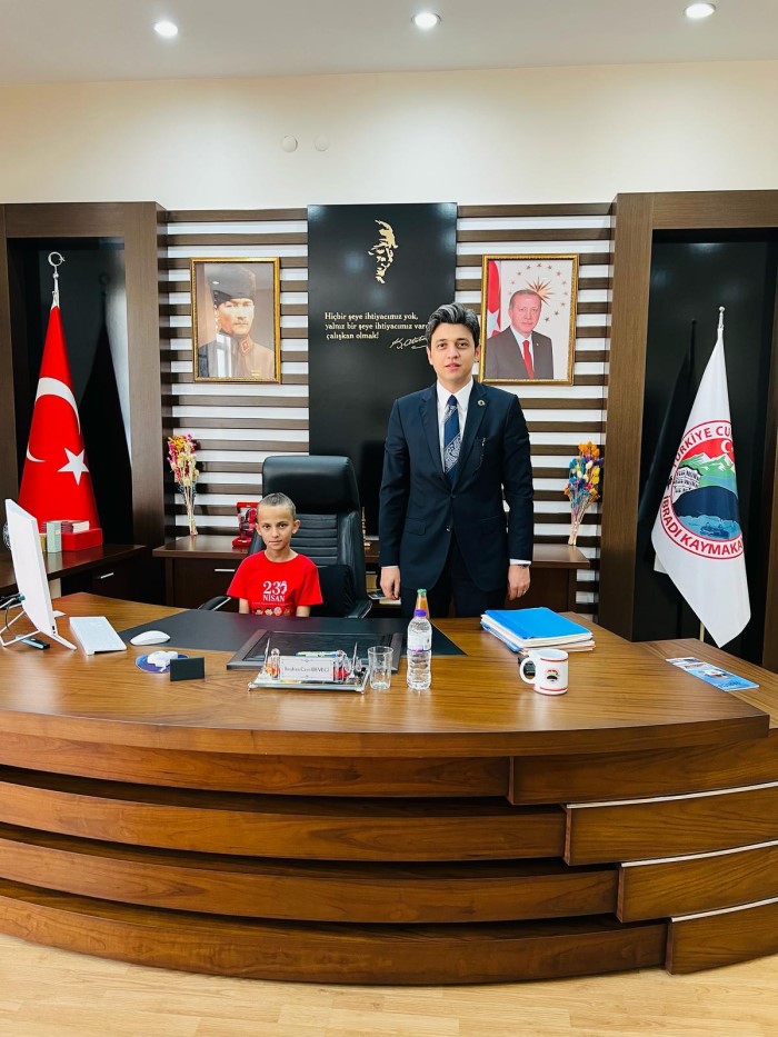 23 Nisan Ulusal Egemenlik ve Çocuk Bayramı Kapsamında Öğrencimiz Gülden KOCAOĞLU, Temsili Olarak İbradı Kaymakamlığı Makamına Oturdu.